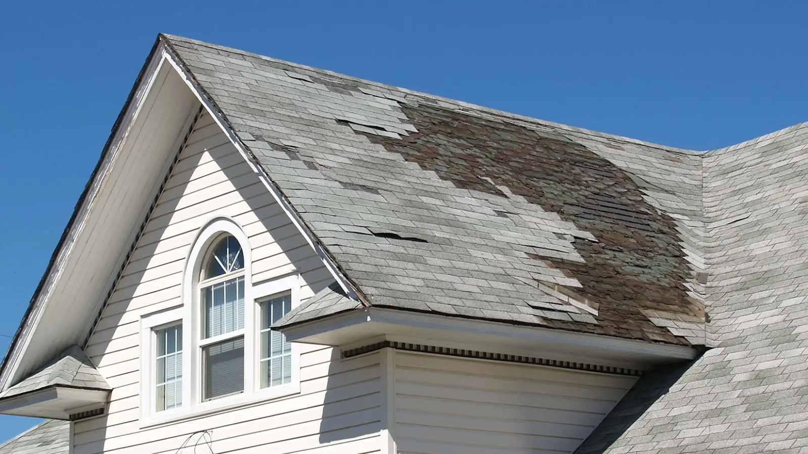 Roof repair and flashing work in Rogers Park, Chicago